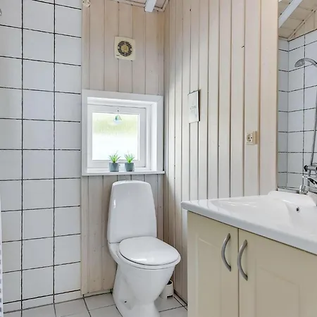 Holiday home Vinkelbaek Iv *